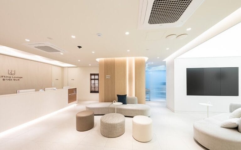 Reception desk, couch, sofa stool, HD TV, consultation room in the lobby of the Banobagi plastic surgery